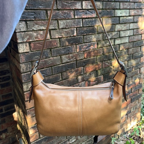 Coach Caramel Soft Leather Demi Legacy Shoulder Bag (9564) - Picture 3 of 9